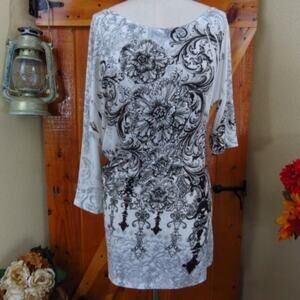 SWANKYS Asymmetrical Sleeves Embellished Tunic Top